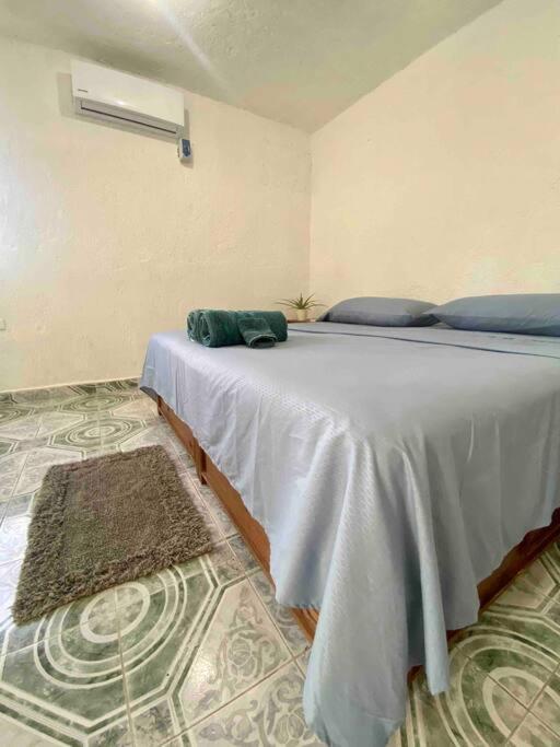 Apartment Located Two Blocks From The Sea *